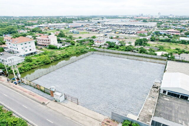 Bangkok, Villas, THB 199999,  2800 Sq. Feet,  Land Size 7 Rai 2800 Sq M. 11200 Sq M. Lam Luk Ka, Khlong 4, Pathum Thani, Best Price In