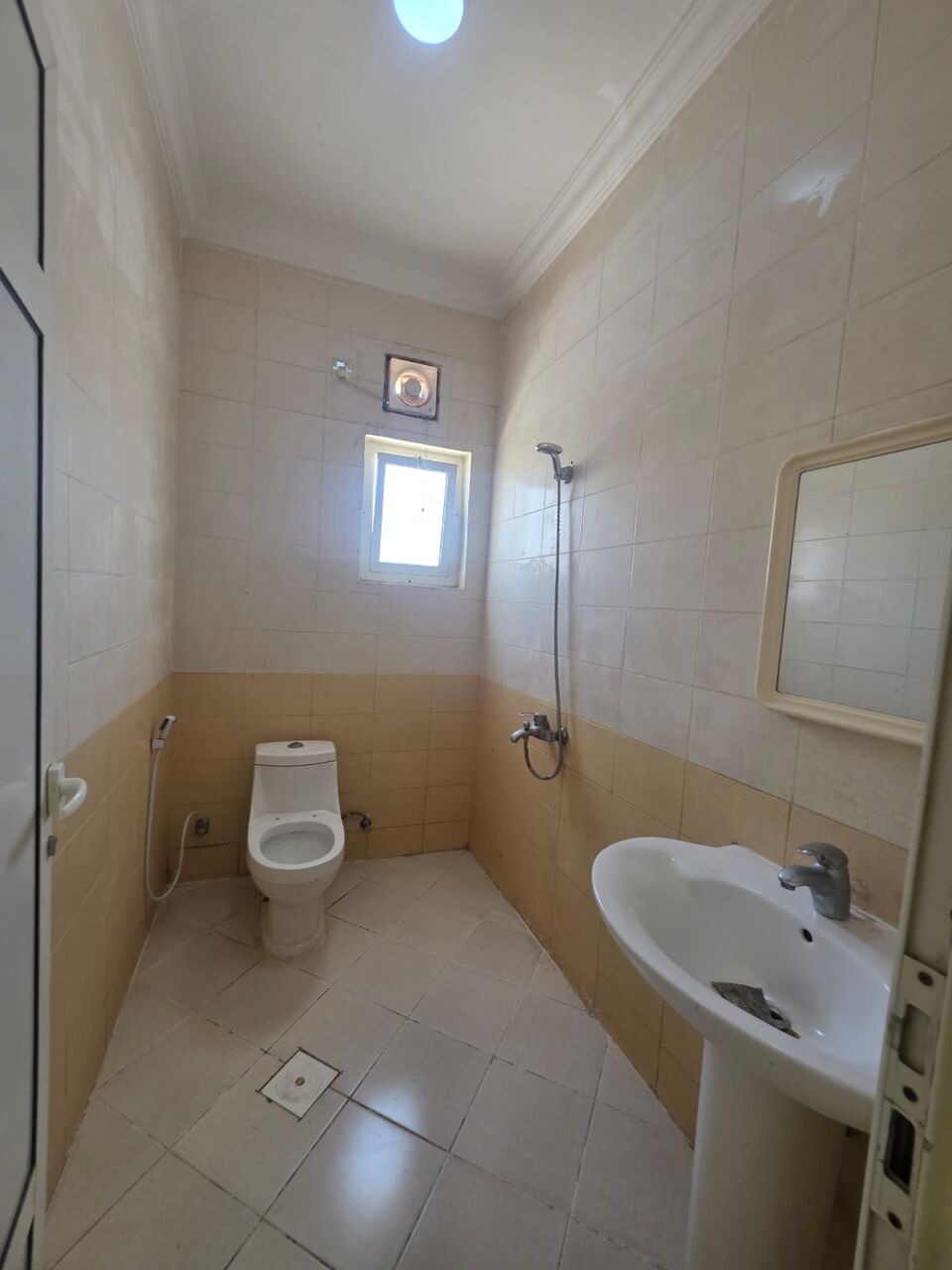 Thuqbah, Apartments, Flats, Houses & Villas, SAR 15600/year,  2 BR,  Consists Of:- 2 Bedrooms, A Living Room , 1 Bathrooms, And A Kitchen,  Second Floor, Exter