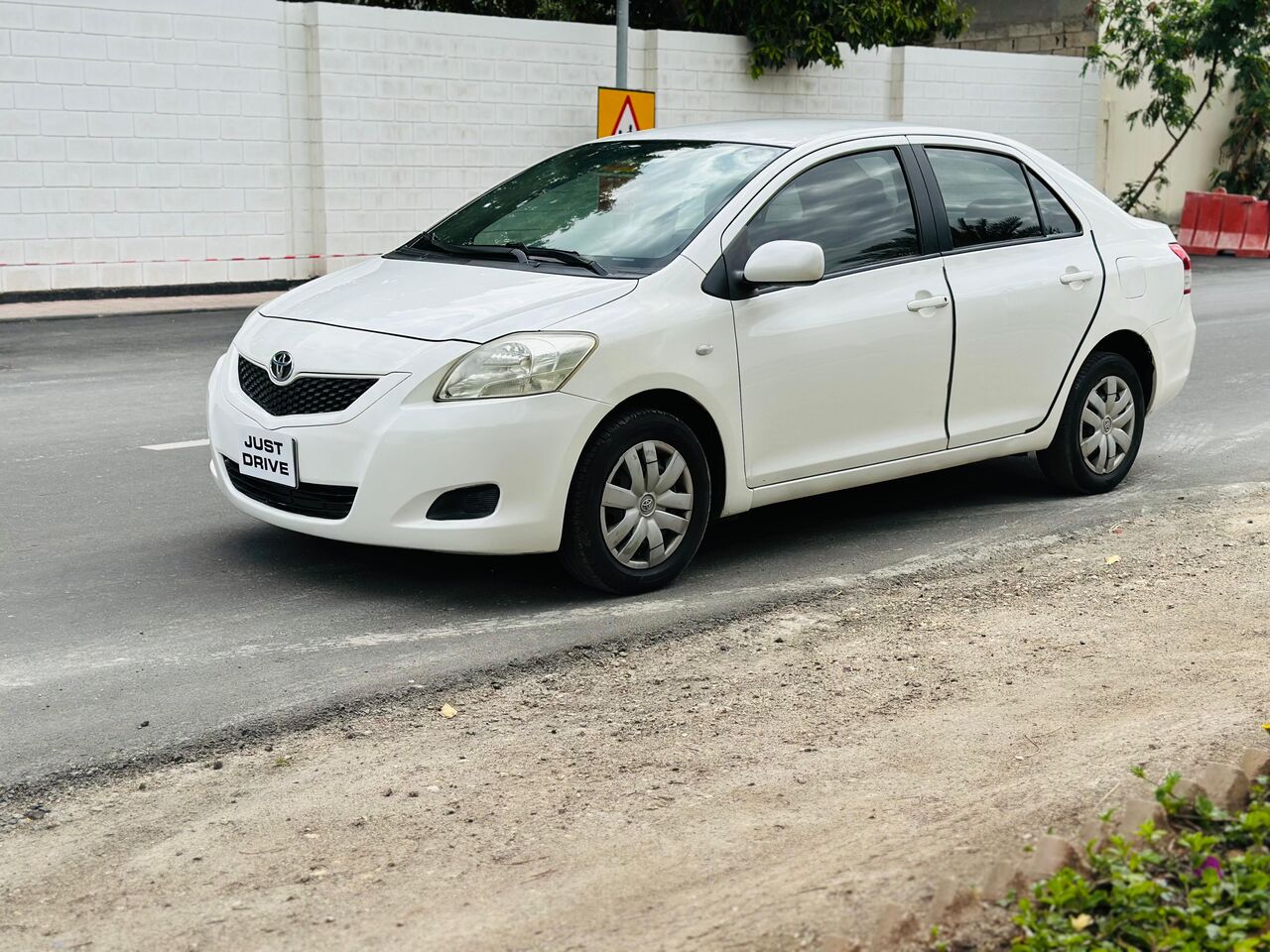 Segaya, Vehicles, Cars & Trucks , BHD 2100,  Toyota Yaris,  2013,  Automatic,  178000 KM,    MODEL WELL MAINTAINED USED CAR CALL OR WHATSAPP ON 35400768 ,33665080
