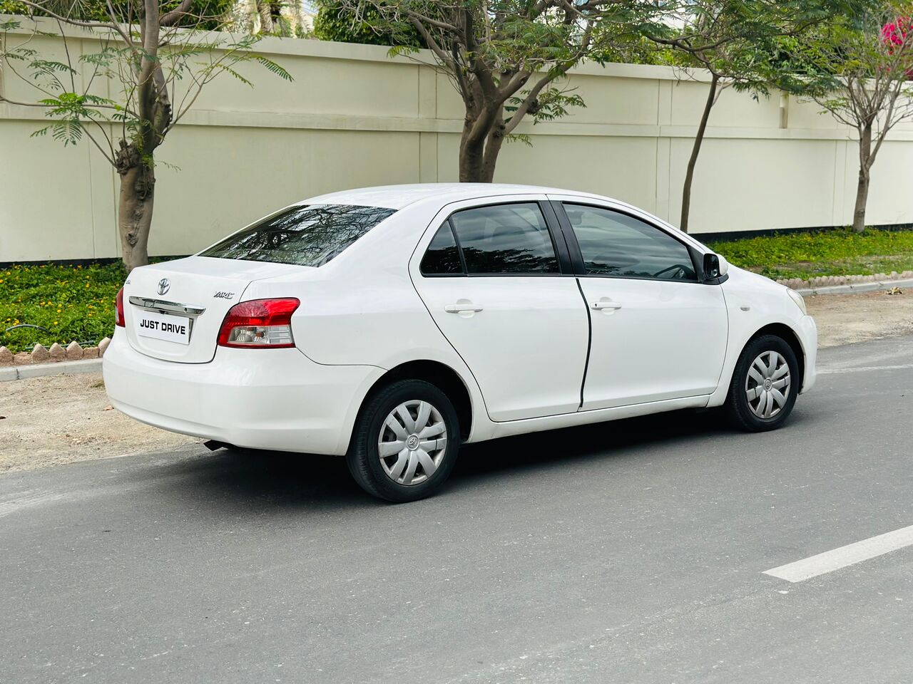Segaya, Vehicles, Cars & Trucks , BHD 2100,  Toyota Yaris,  2013,  Automatic,  178000 KM,    MODEL WELL MAINTAINED USED CAR CALL OR WHATSAPP ON 35400768 ,33665080