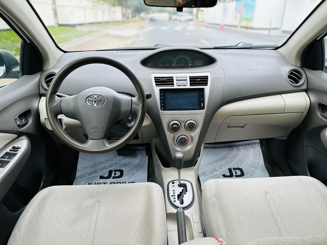 Segaya, Vehicles, Cars & Trucks , BHD 2100,  Toyota Yaris,  2013,  Automatic,  178000 KM,    MODEL WELL MAINTAINED USED CAR CALL OR WHATSAPP ON 35400768 ,33665080