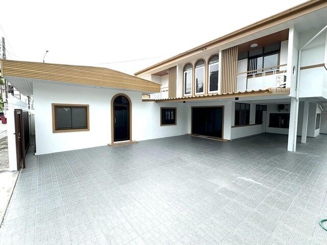 Bangkok, Villas, THB 75000,  80 Sq. Feet,  For Rent, 2-storey Detached House, Corner House, 405 Sq M, Sutthisan Area, Lat Phrao 48,