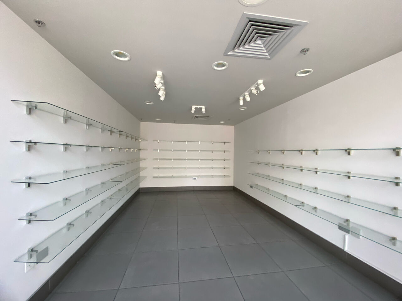 Segaya, Shops, BHD 1200,  Segaya Shop For Rent 200 S.m