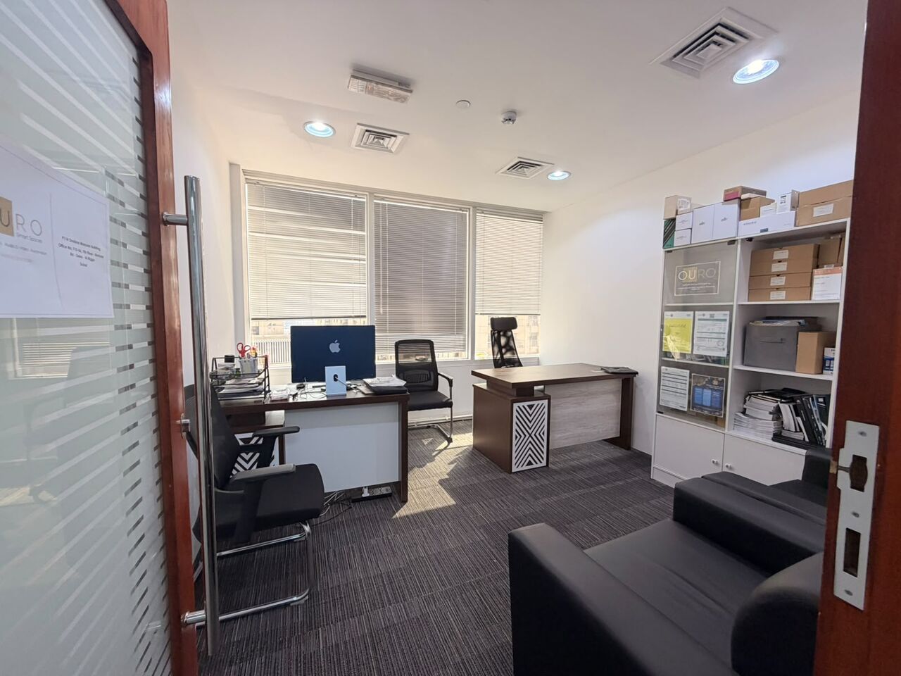 Deira, Offices, AED 40000,  300 Sq. Feet,  300 Sqft Window Office For Rent &ndash; Baniyas Square, Deira