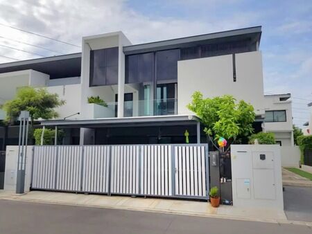 Bangkok, Real Estate For Sale, THB 17500000,  3 BR,  41 Sq. Feet,  For Sale, Vive Bangna Village, Km. 7, Corner House, Near Mega Bangna, Bangna Area, Call