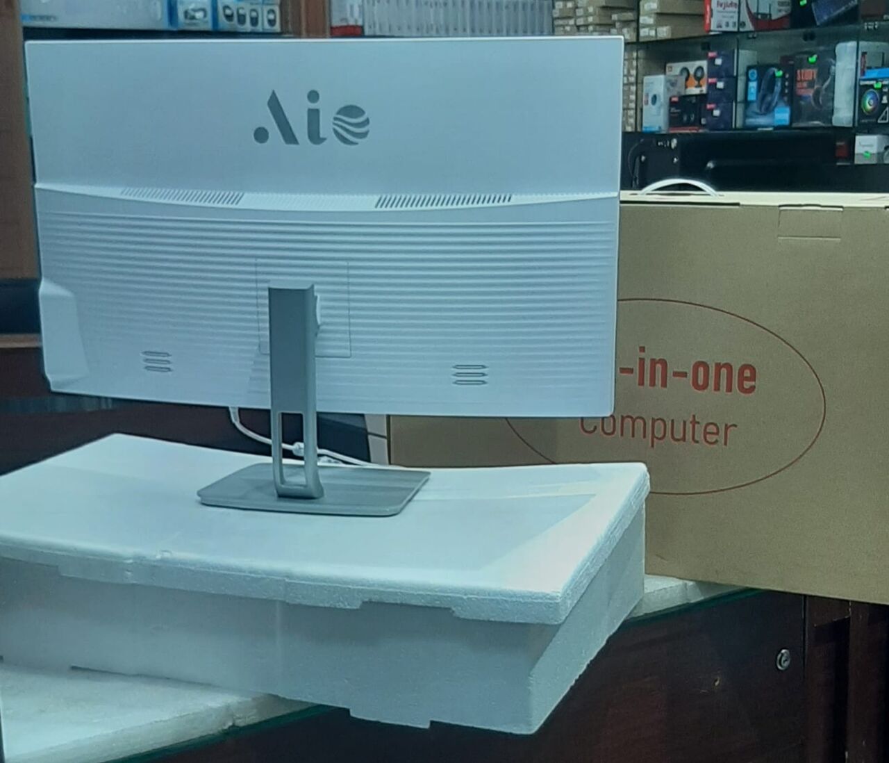 Al Sharafeyah, Computers, SAR 2250,  All In One AIO Core I7 10th Gen Ram DDR4 16gb SSD 512gb Org Win 11 Pro