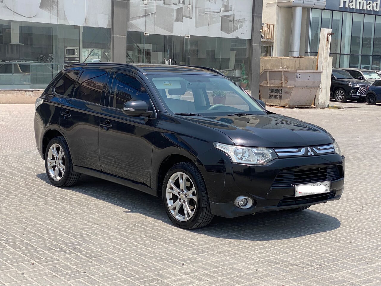 Manama, Vehicles, Cars & Trucks , BHD 2500,  Mitsubishi Outlander,  2014,  Automatic,  183400 KM,    (Black)