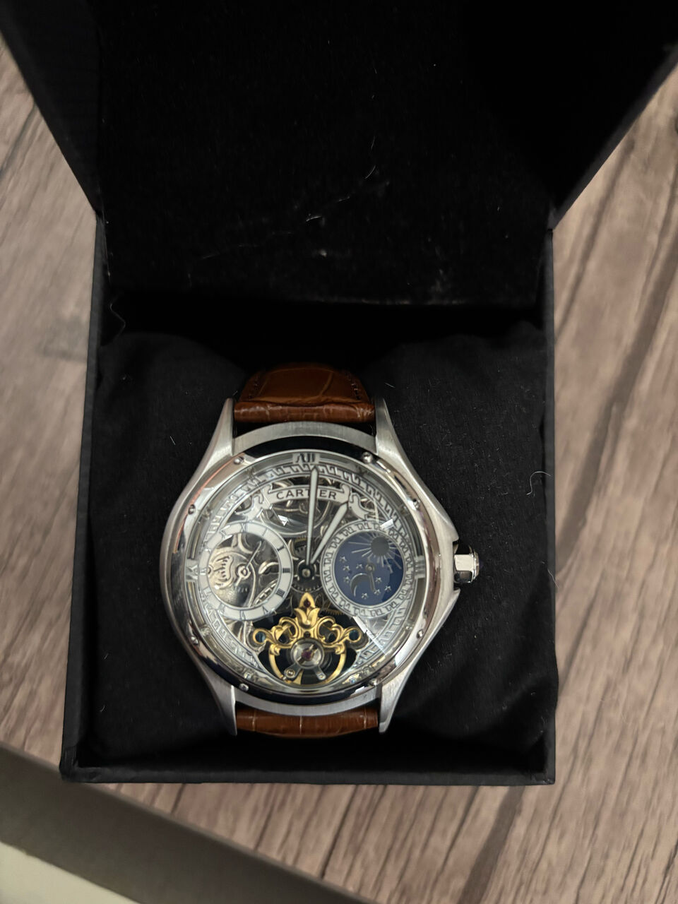 Riyadh, Watches, SAR 500,  Cartier Watch With Automatic Movement