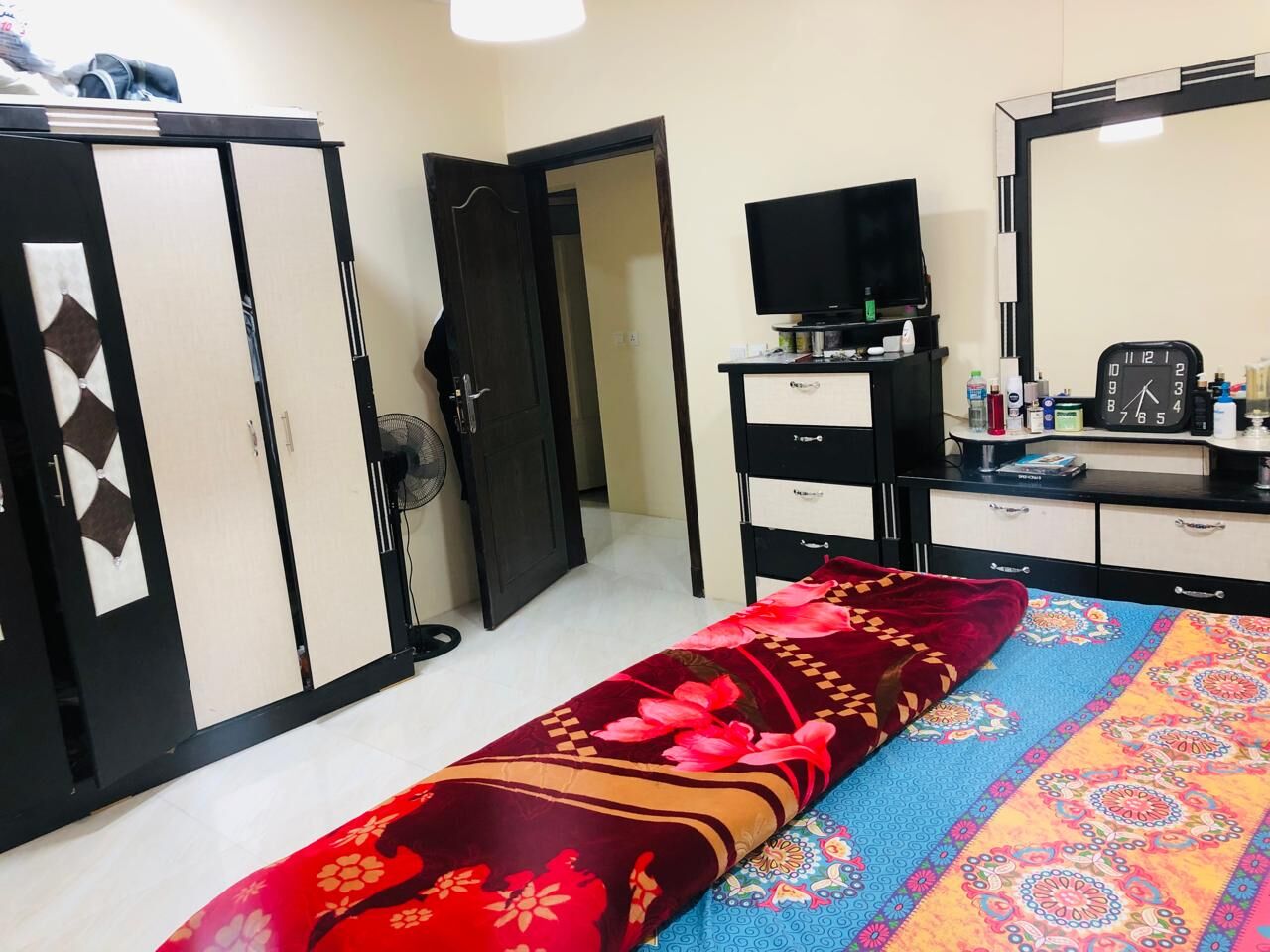 Thuqbah, Household Items, SAR 1550,  Bed Room Set + 6 Doors Cupboard, Chester Draw, Sofa SET 5 + Stylish Carpet