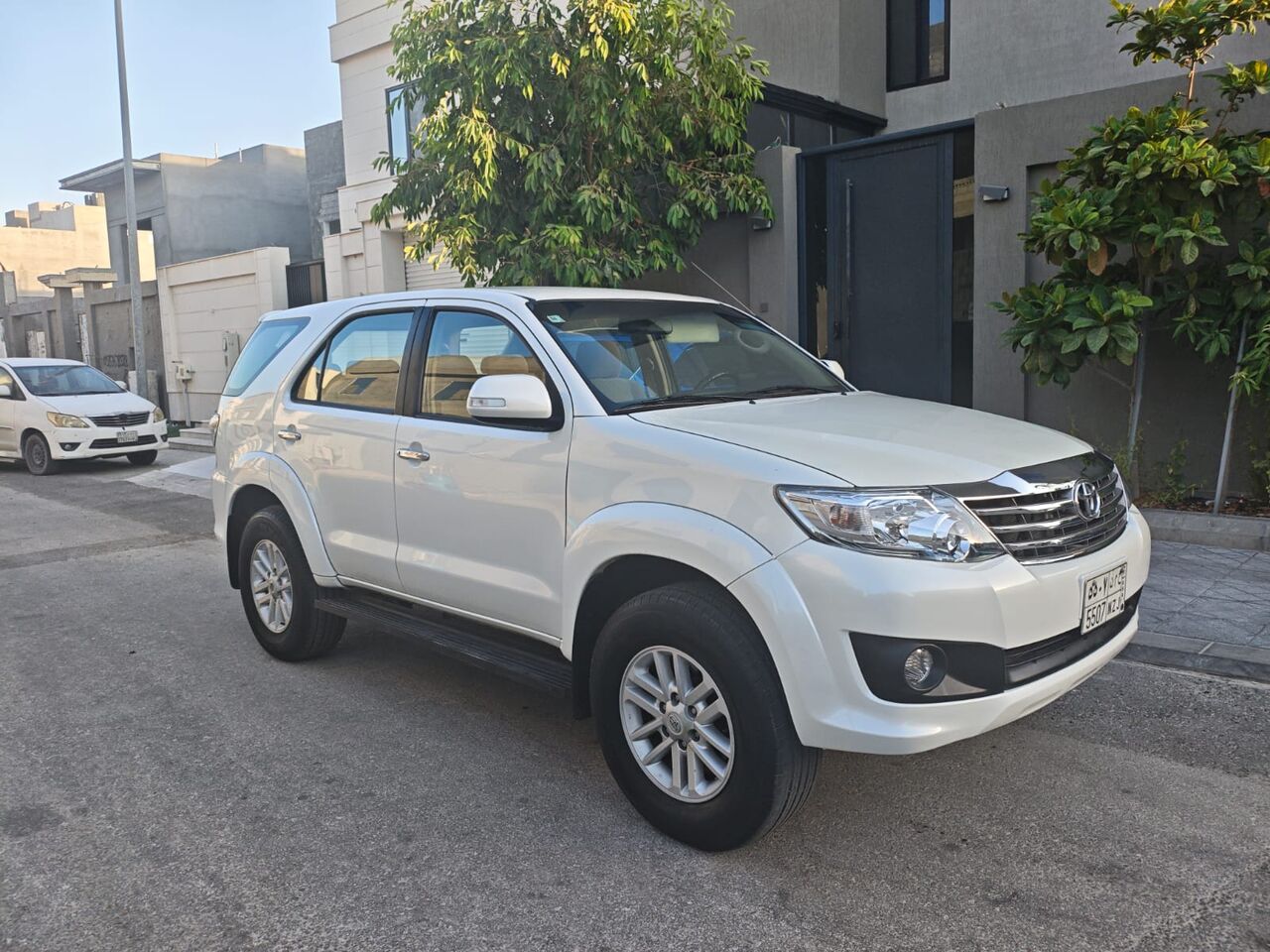 Akrabia, Vehicles, Cars & Trucks , SAR 11,  Toyota 4Runner,  2015,  Automatic,  5 KM,  Toyota Fortuner . Like New