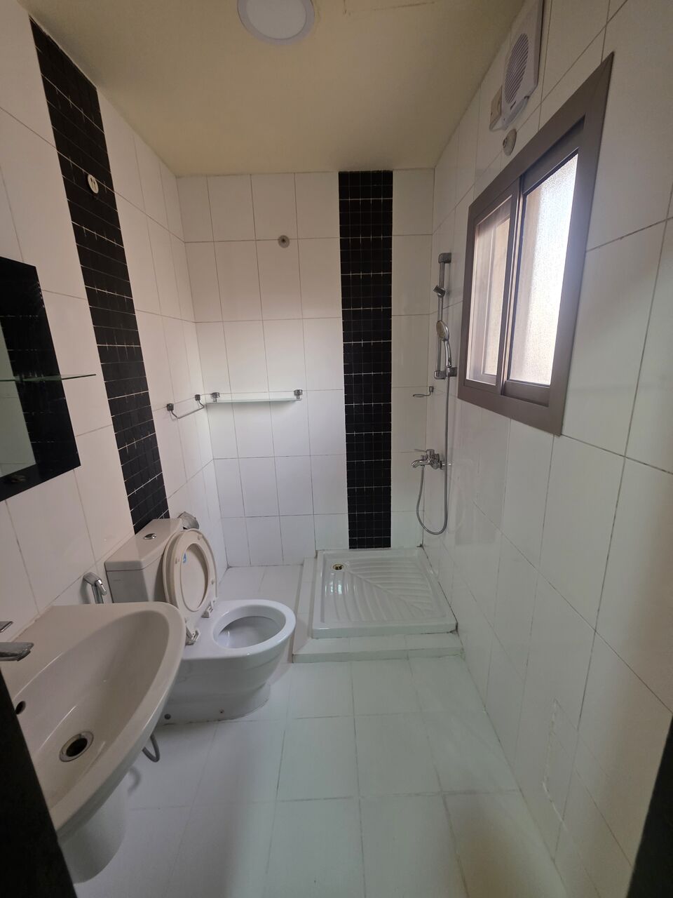 Tubli, Apartments, Flats, Houses & Villas, BHD 180/month,  1 BR,  Neet & Clean Semi Furnished 1 BHK Flat With Ewa & 180/BD In Tubli