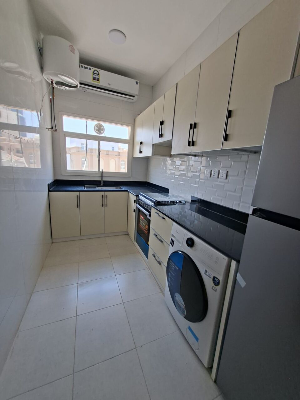 Mahooz, Apartments, Flats, Houses & Villas, BHD 280/month,  2 BR,  Semi Furnished 2 Bedroom Flat For Rent In Mahooz ( Including Electricity)