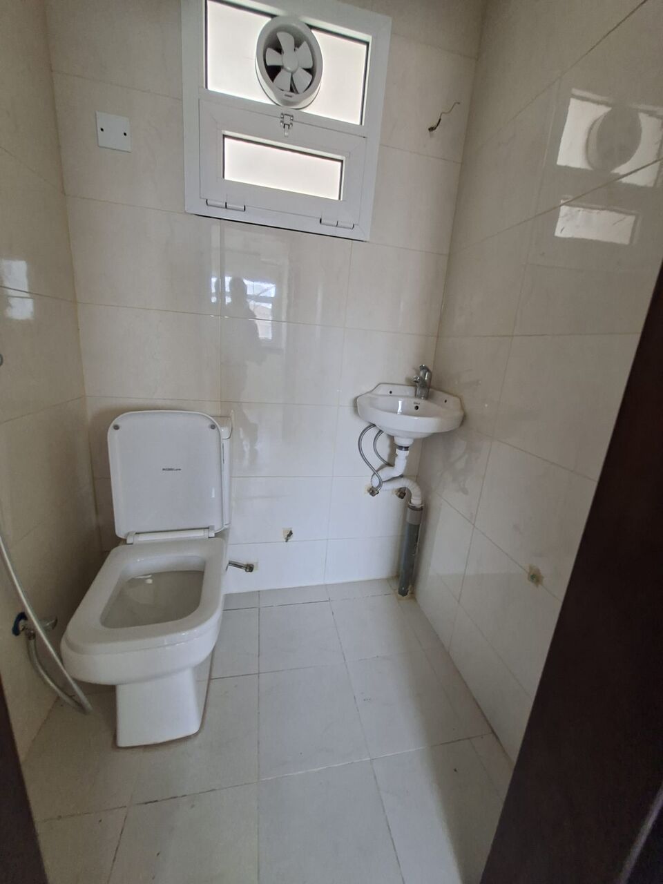 Mahooz, Apartments, Flats, Houses & Villas, BHD 280/month,  2 BR,  Semi Furnished 2 Bedroom Flat For Rent In Mahooz ( Including Electricity)