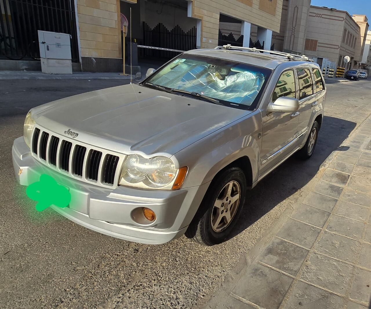 Khobar, Vehicles, Cars & Trucks , SAR 20000,  Jeep Grand Cherokee 4x4 4.7L V8,  2005,  282681 KM,    ODO: 282XXX