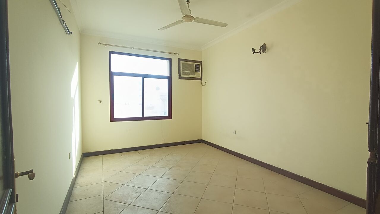 Hoora, Apartments, Flats, Houses & Villas, BHD 200/month,  2 BR,  *****1 Bath Spacius Flat For Rent In Hoora @ All Inclusive*****