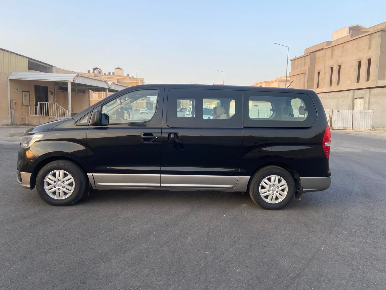 Riyadh, Vehicles, Cars & Trucks , SAR 11,  Hyundai H1,  2020,  Automatic,  136000 KM,  , , , , Neat And Clean ,For  Sale