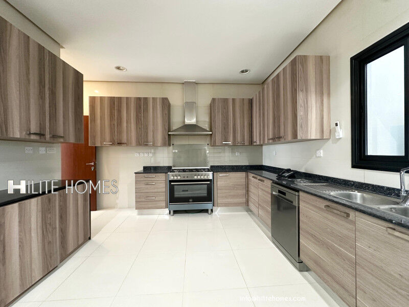 Fintas, Apartments, Flats, Houses & Villas, KWD 2000/month,  4 BR,  Semi Furnished Beach Villa For Rent In Fintas