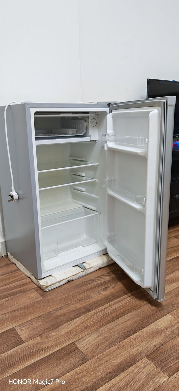 Khobar, Appliances, SAR 269,  Used Fridge, Refrigerator, Small Size Fridge GEEPAS