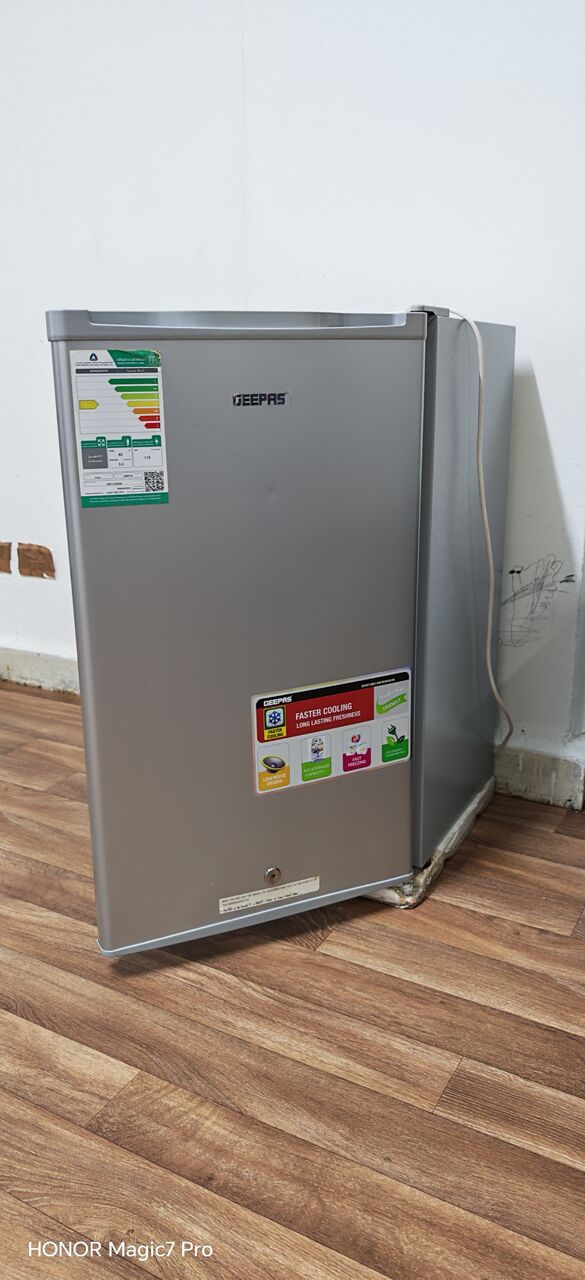 Khobar, Appliances, SAR 269,  Used Fridge, Refrigerator, Small Size Fridge GEEPAS