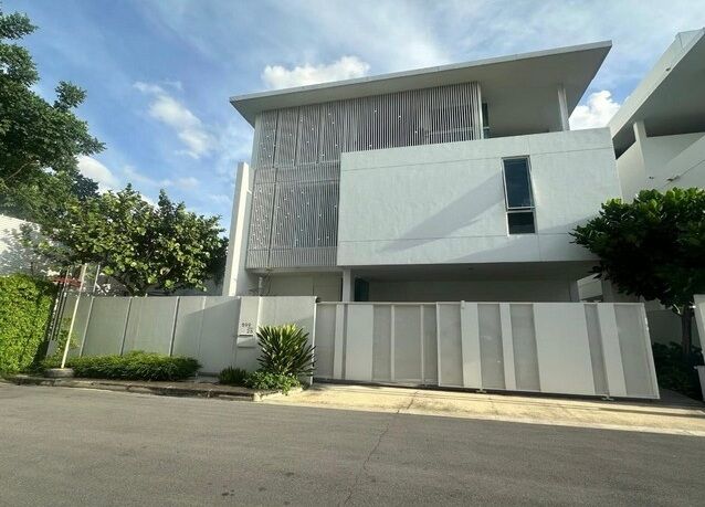 Bangkok, Real Estate For Sale, THB 45000000,  4 BR,  74 Sq. Feet,  Luxurious 3-storey Detached House For Sale With Elevator, VIVE Ekkamai-Ramindra Project,