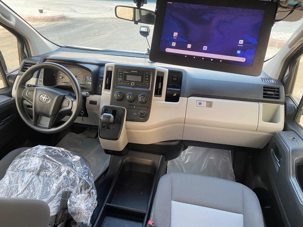 Riyadh, Vehicles, Cars & Trucks , SAR 11,  Toyota Hi-Ace,  2022,  Automatic,  69000 KM,  Toyota HiAce , For  Sale, ,  Only