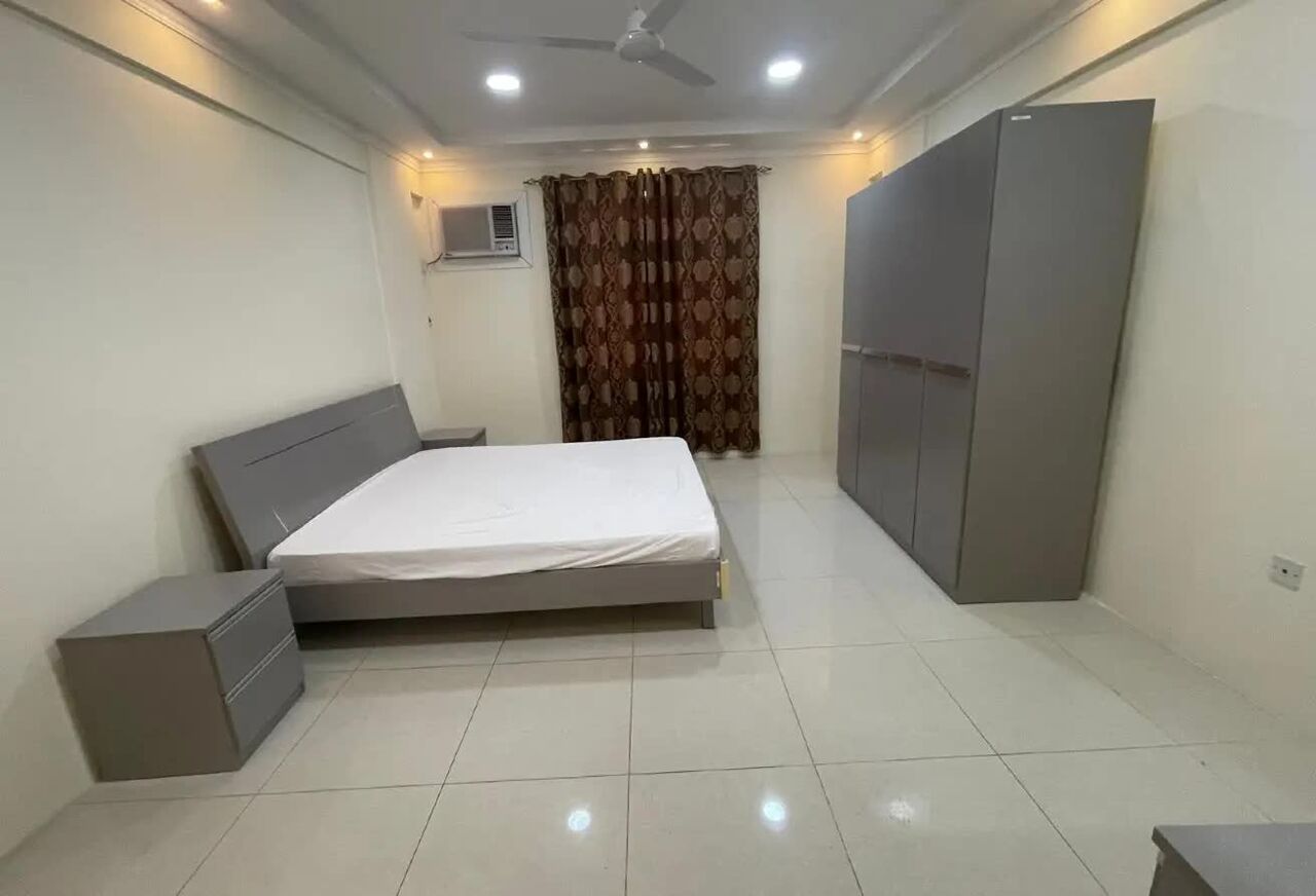 Juffair, Apartments, Flats, Houses & Villas, BHD 300/month,  Furnished,  100 Sq. Meter,  BALCONY | POOL | GAS | CLOSE KITCHEN