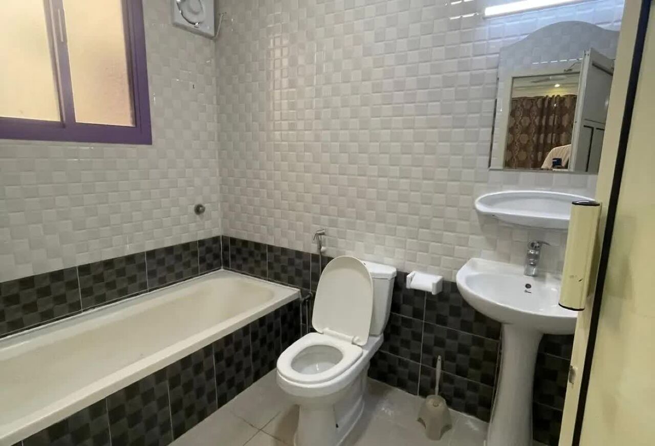 Juffair, Apartments, Flats, Houses & Villas, BHD 300/month,  Furnished,  100 Sq. Meter,  BALCONY | POOL | GAS | CLOSE KITCHEN