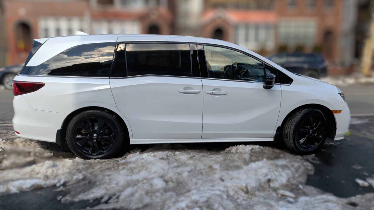 New York, Vehicles, Cars & Trucks , USD 27,  Honda Odyssey Sport-L,  2023,  Automatic,  47000 KM,  FOR SALE!  |47k Miles