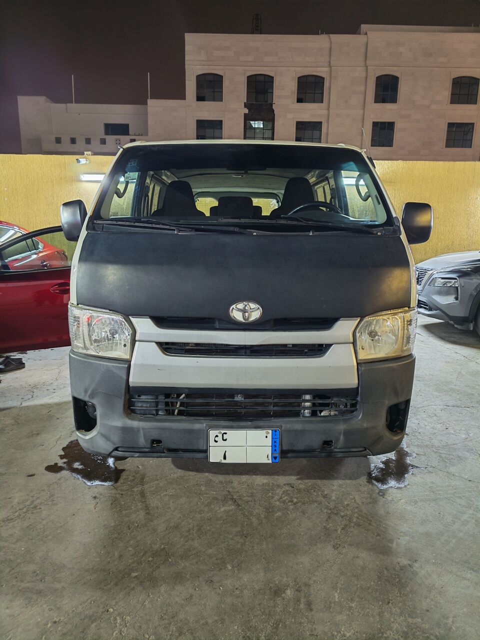 Riyadh, Vehicles, Cars & Trucks , SAR 50000,  Toyota Hi-Ace,  2013,  Manual,  431000 KM,  Toyota Hiace  Petrol For Sale For SR 50,000 (AC Working, Istimara Valid)