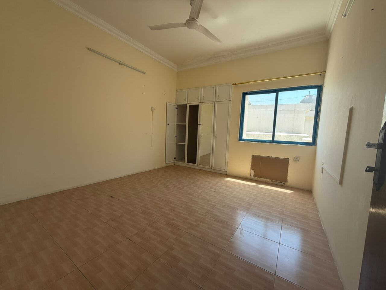Salmaniya, Apartments, Flats, Houses & Villas, BHD 190/month,  2 BR,  Unfurnished Apartment For Rent In Salmaniya | Behind Salmaniya Discount Center