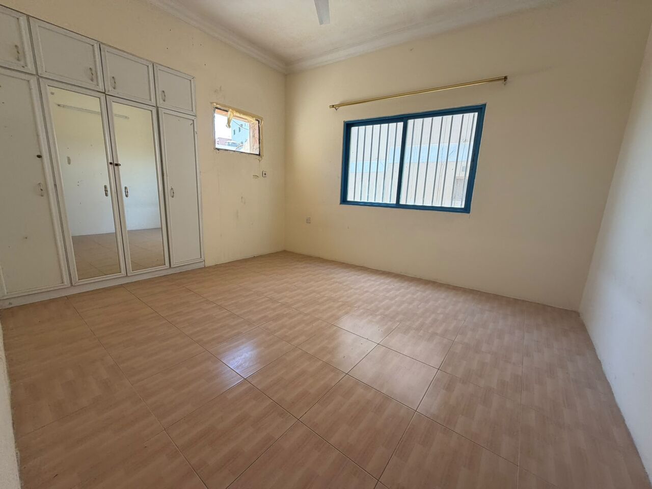 Salmaniya, Apartments, Flats, Houses & Villas, BHD 190/month,  2 BR,  Unfurnished Apartment For Rent In Salmaniya | Behind Salmaniya Discount Center