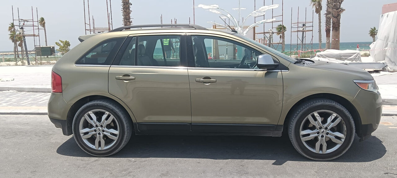 Saar, Vehicles, Cars & Trucks , BHD 2350,  Ford Edge,  2013,  Automatic,  198000 KM,    Limited AWD