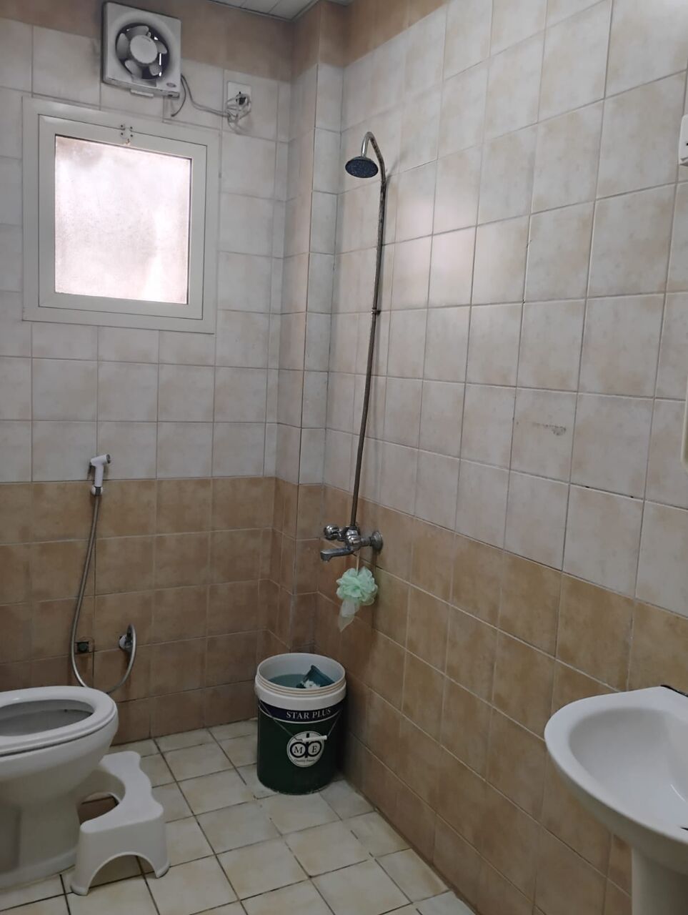 Dammam, Rooms for Rent, SAR 700/month,  One Room And Sharing Wash Room, Kitchen And Hall In 2 BHK Flat.
