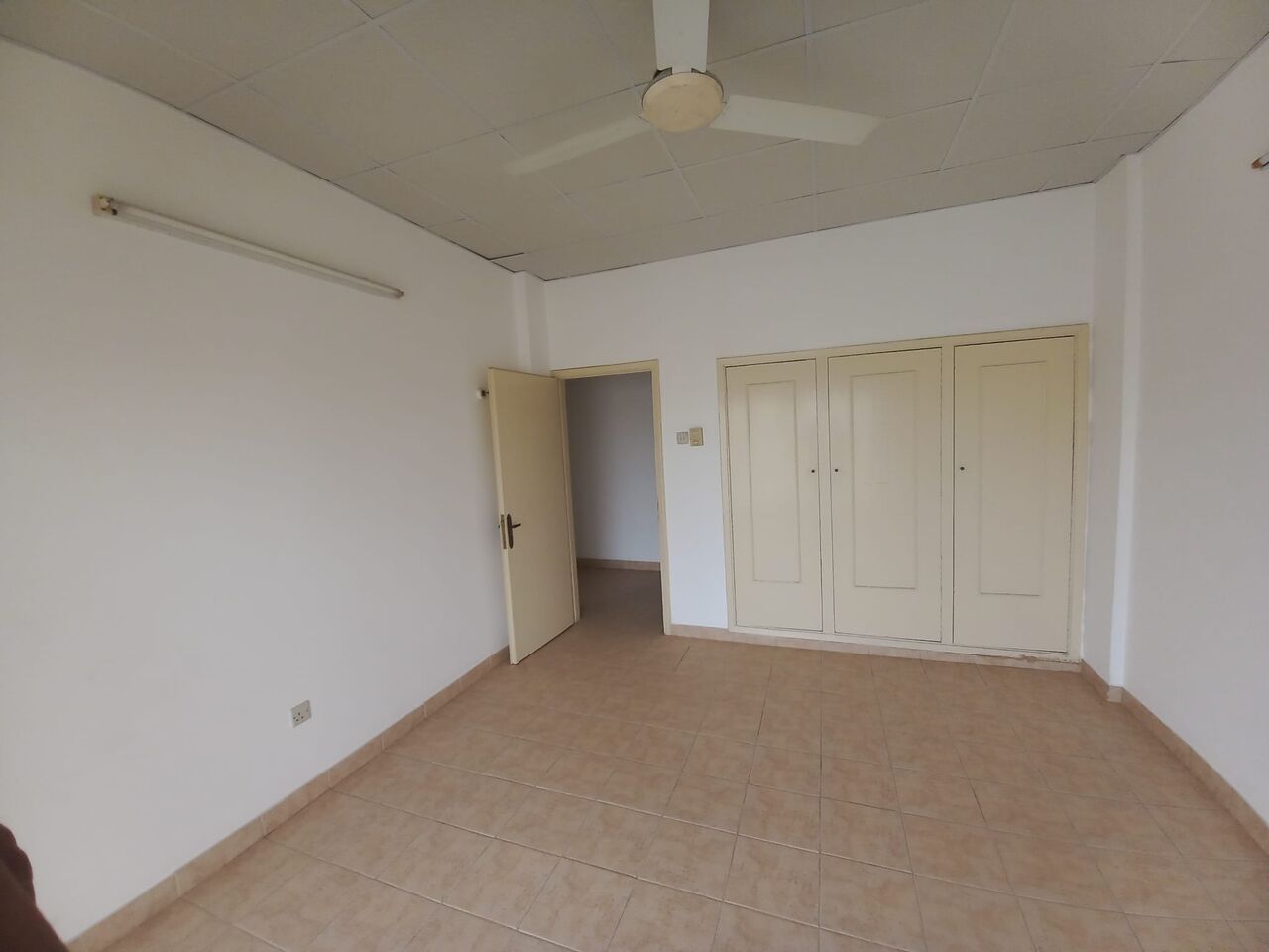Gudaibiya, Apartments, Flats, Houses & Villas, BHD 260/month,  3 BR,  # 3  BEDROOMS,2  BATHROOMS,HALL, KITCHEN,BALCONY FLAT FOR RENT IN GUDAIBIYA #