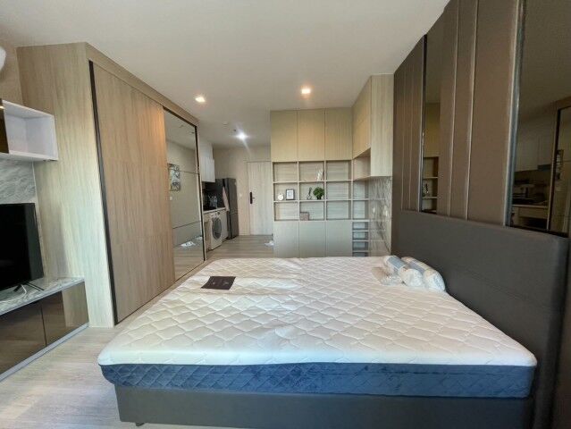 Bangkok, Villas, THB 19000,  28 Sq. Meter,  Life One Wireless Clean Quiet 8th Floor BTS PloenChit