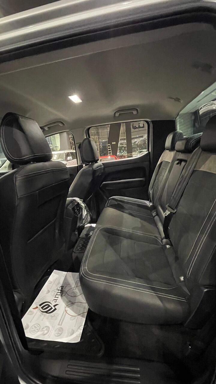 Sanabis, Vehicles, Cars & Trucks , BHD 13500,  Volkswagen 1 Litre,  2023,  Automatic,  48000 KM,  Volkswagen Amarock Model