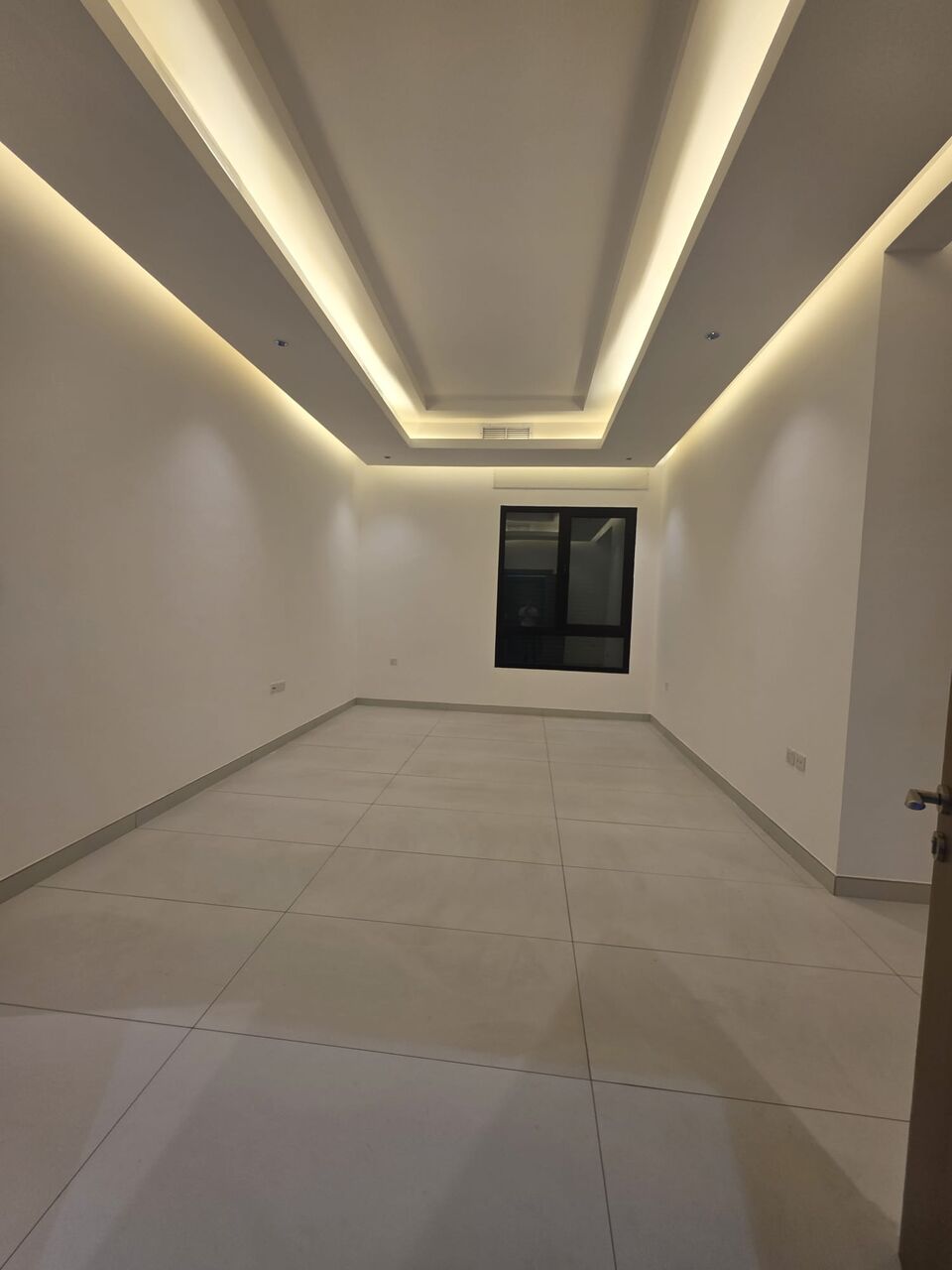Mishref, Apartments, Flats, Houses & Villas, KWD 600/month,  3 BR,  For Rent In Mishref, A Super Deluxe Finished Apartment.