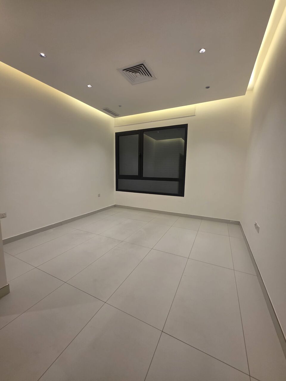 Mishref, Apartments, Flats, Houses & Villas, KWD 600/month,  3 BR,  For Rent In Mishref, A Super Deluxe Finished Apartment.
