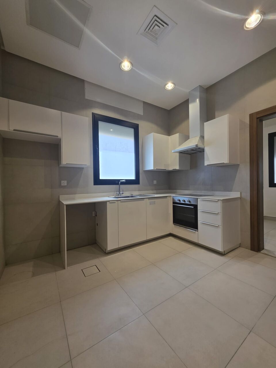 Mishref, Apartments, Flats, Houses & Villas, KWD 600/month,  3 BR,  For Rent In Mishref, A Super Deluxe Finished Apartment.