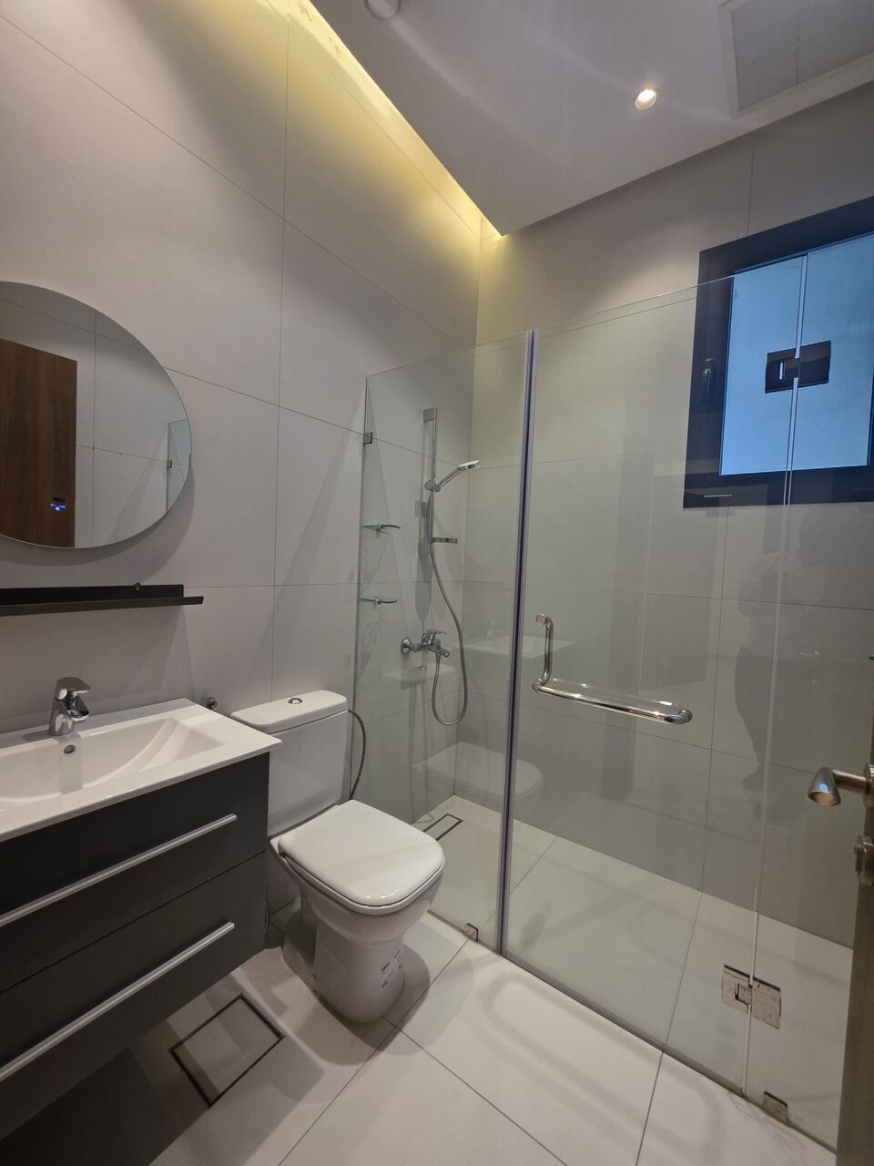 Mishref, Apartments, Flats, Houses & Villas, KWD 600/month,  3 BR,  For Rent In Mishref, A Super Deluxe Finished Apartment.