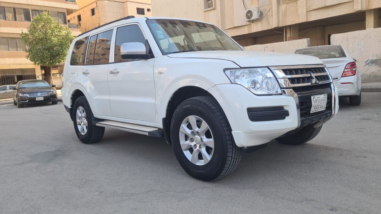 Riyadh, Vehicles, Cars & Trucks , SAR 31000,  Mitsubishi Pajero,  2016,  Automatic,  226000 KM,  Car For Sale