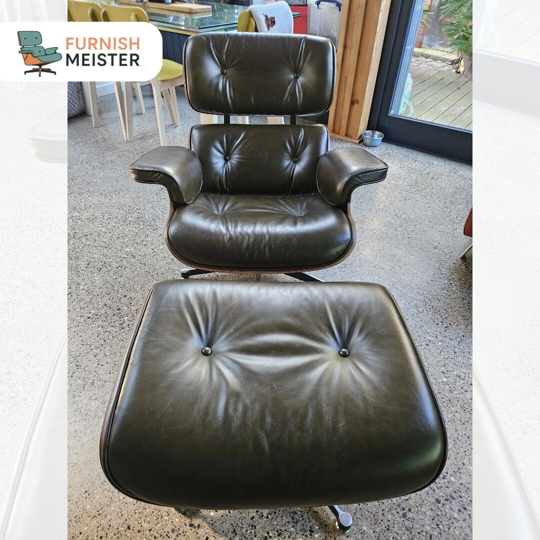 London, Furniture, GBP 877,  Eames Style Lounge Chair With Ottoman, Walnut Wood & Leather