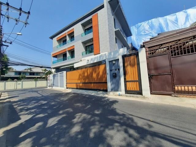 Bangkok, Villas, THB 100000,  70 Sq. Feet,  BR 1913 Home Office For Rent, 3 Floors, Soi 20 June, Sutthisan Winitchai Road, Near MRT