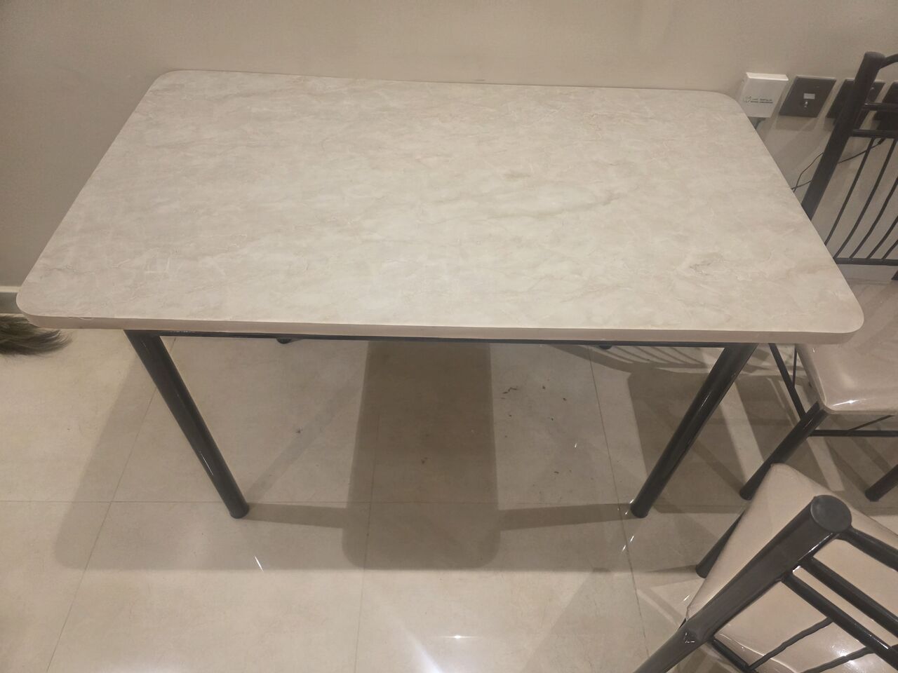 Al Malaz, Furniture, SAR 280,  280 Sar Dinning Table With 4 Chairs