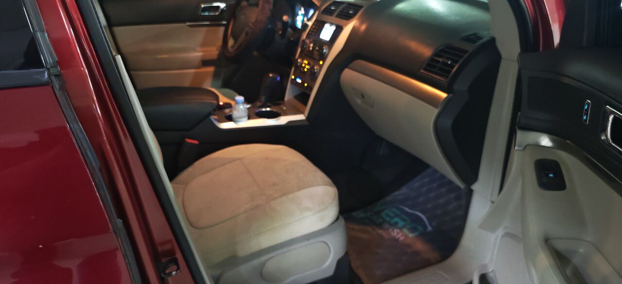 Riyadh, Vehicles, Cars & Trucks , SAR 35000,  Ford Explorer,  2014,  Automatic,  210 KM,