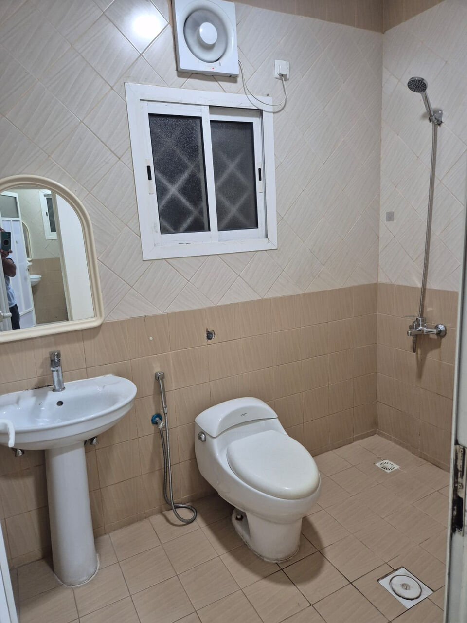 Jubail, Apartments, Flats, Houses & Villas, 2 BR,  Family Flat For Rent