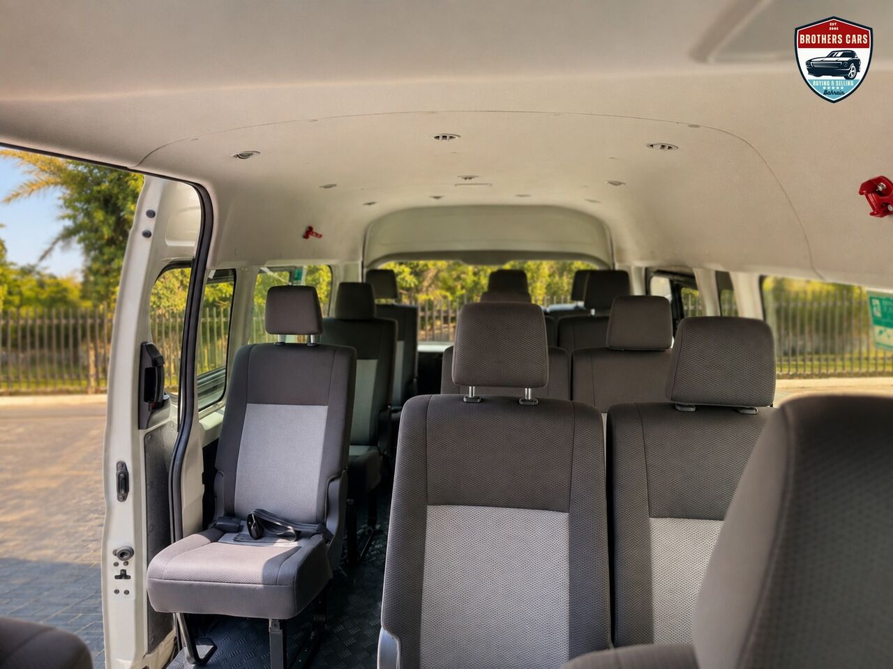 Manama, Vehicles, Cars & Trucks , BHD 10500,  TOYOTA HIACE,  2023,  Automatic,  81000 KM,   PASSENGER  MODEL FOR SALE