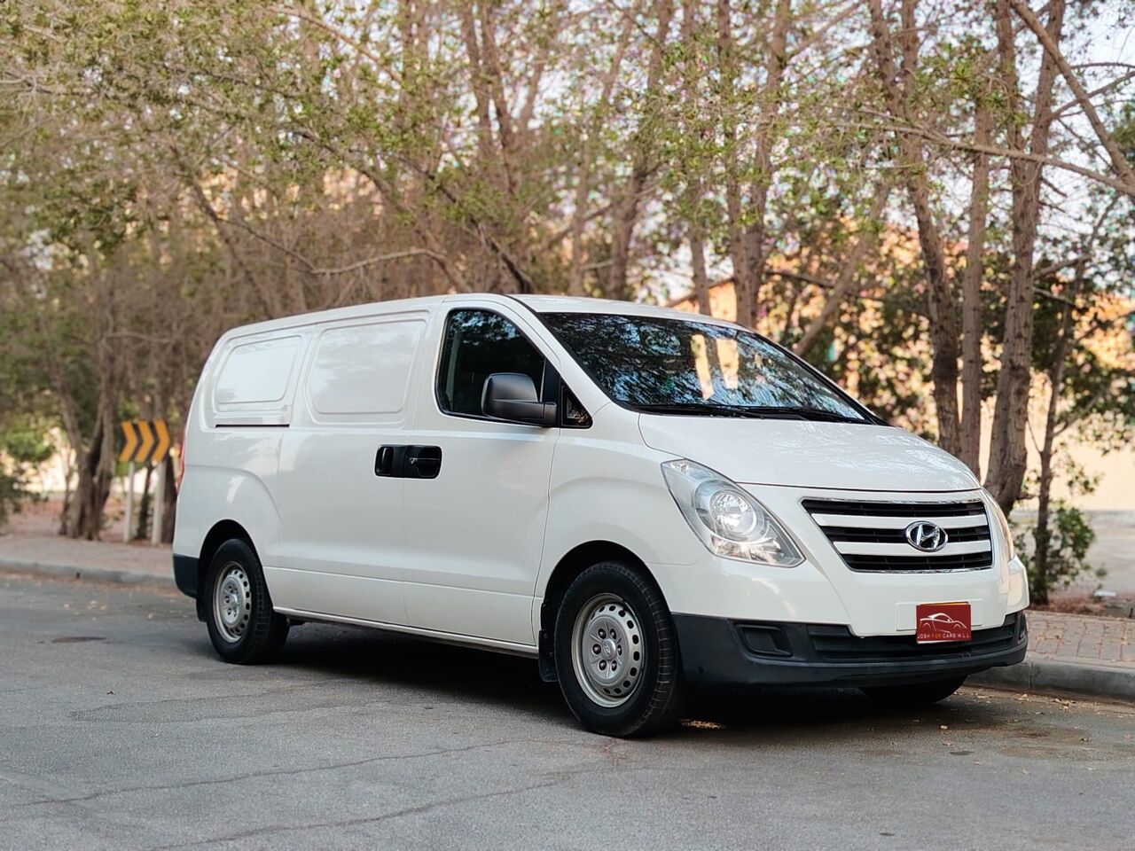 Muharraq, Vehicles, Cars & Trucks , BHD 1,  Hyundai H1,  2018,  Automatic,  179000 KM,   Cargo