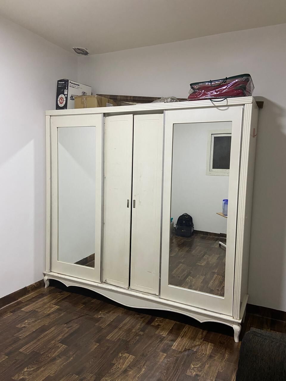 Riyadh, Furniture, SAR 500,  Used Furniture - Wardrobe And Sofa For Sale