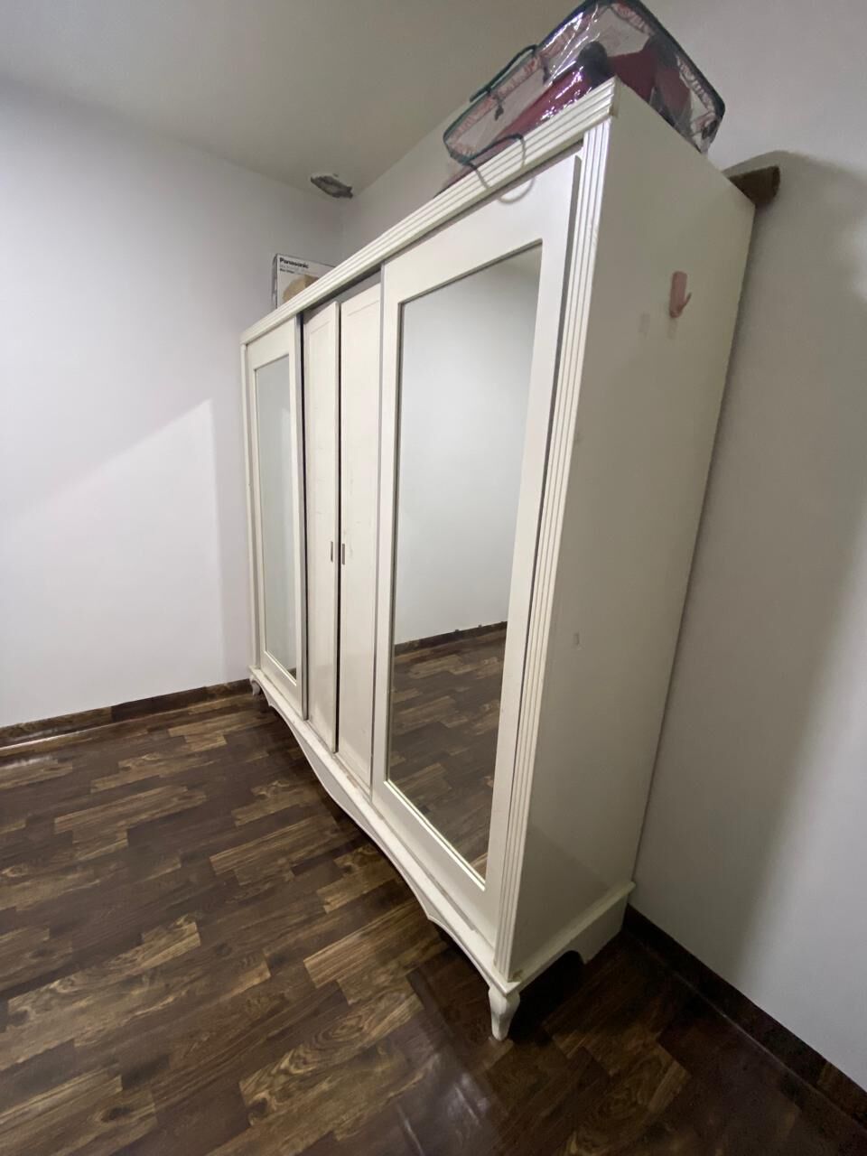 Riyadh, Furniture, SAR 500,  Used Furniture - Wardrobe And Sofa For Sale